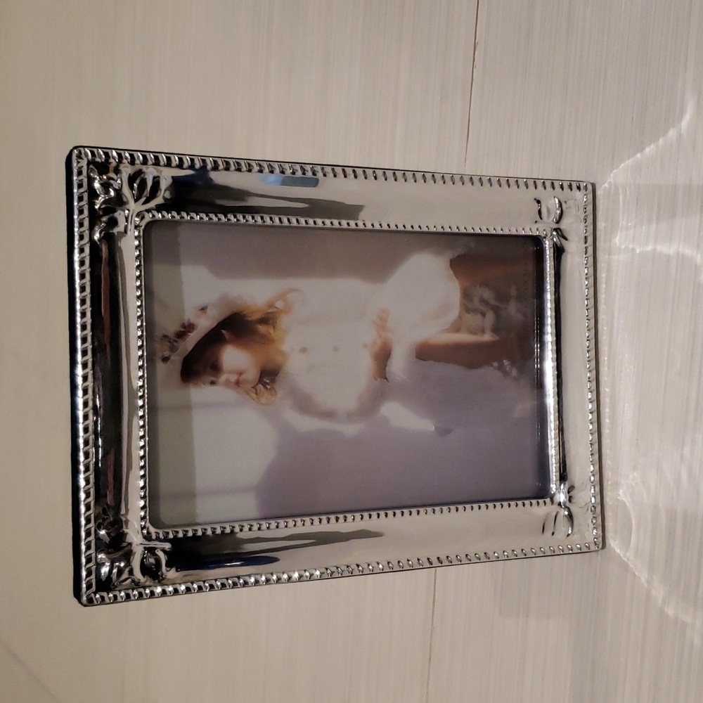 Silver Frame - Picture 2 of 10